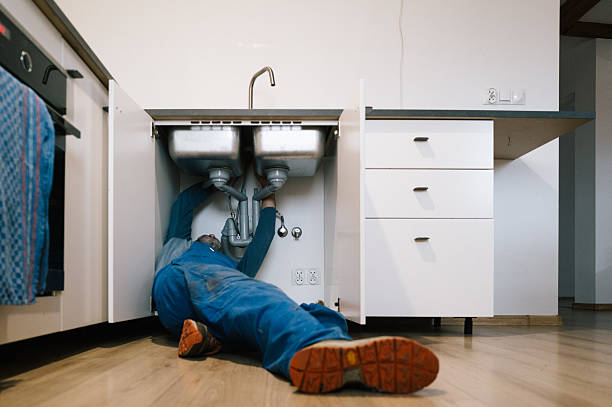 Professional Leak Detection technician working in Melville, RI